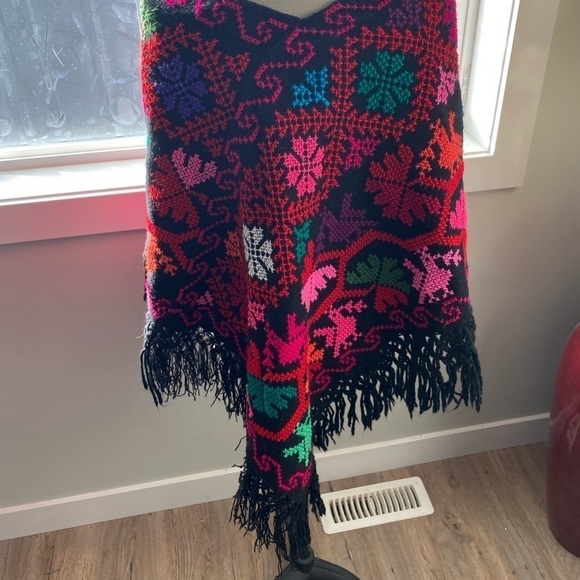 vintage Mexican Handmade Wool Mananita Party Celebration Poncho Fits S & M - Picture 2 of 4